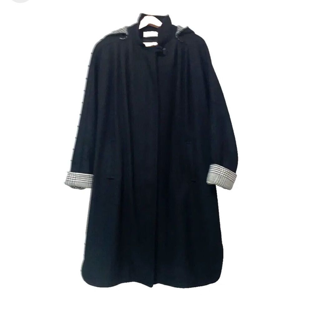 Herman Kay Vintage Women’s Black Wool Coat size M Hooded Zip Up Midi Length